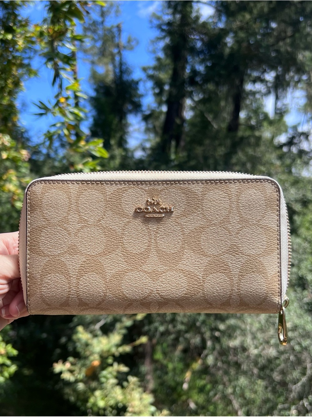 COACH Long Zip-Around Wallet Signature Canvas Khaki with Gold Hardware AUTHENTIC
